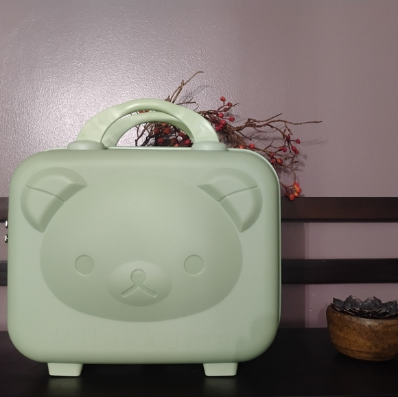Rilakkuma Hard Shell Small Carry-On Travel Case in Sage Green NEW - Picture 16 of 16